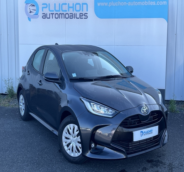 Toyota
                Yaris