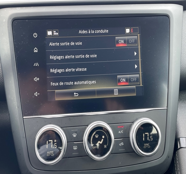 12 img-vehicule.jpgRenault
                            img-vehicule.jpgKadjar