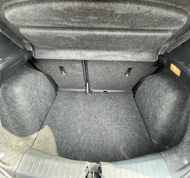 3 img-vehicule.jpgNissan
                            img-vehicule.jpgMicra