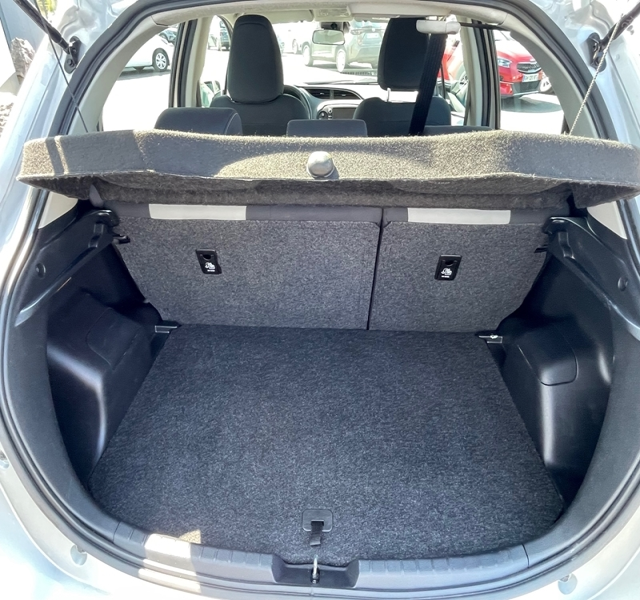 3 img-vehicule.jpgToyota
                            img-vehicule.jpgYaris
