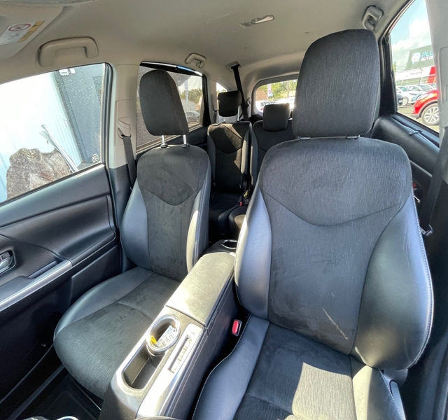 7 img-vehicule.jpgToyota
                            img-vehicule.jpgPrius+