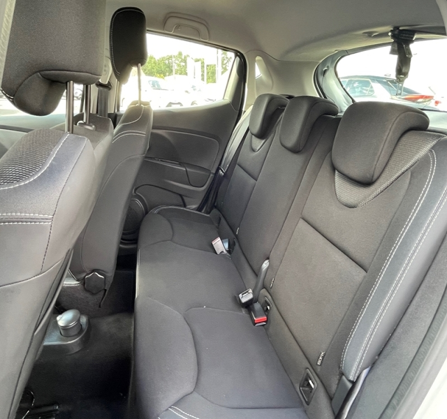 6 img-vehicule.jpgRenault
                            img-vehicule.jpgClio IV