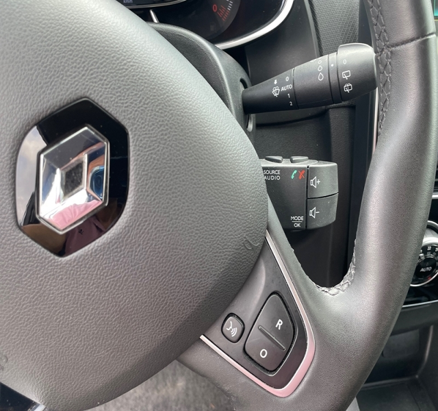 9 img-vehicule.jpgRenault
                            img-vehicule.jpgClio IV