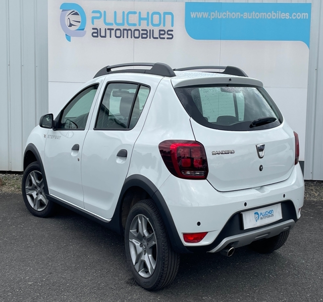 Dacia
                Sandero