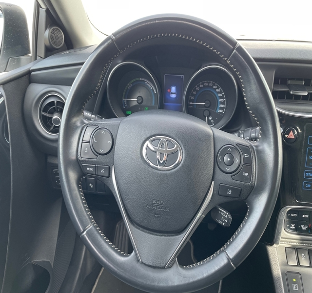 7 img-vehicule.jpgToyota
                            img-vehicule.jpgAuris Touring Sports
