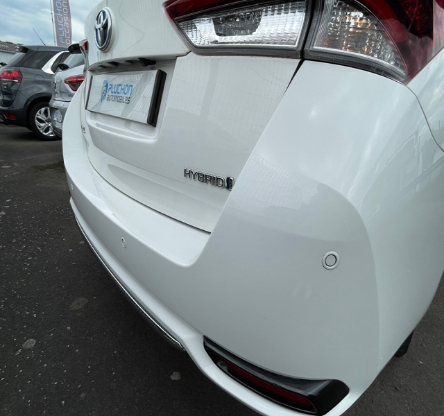 16 img-vehicule.jpgToyota
                            img-vehicule.jpgAuris Touring Sports
