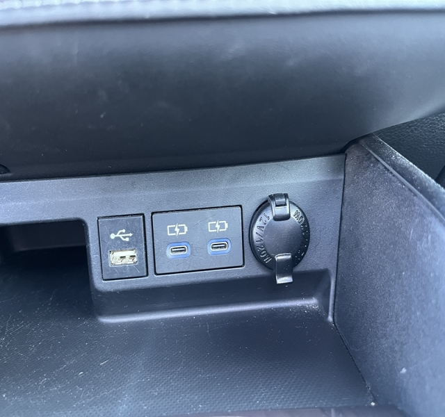 5 img-vehicule.jpgToyota
                            img-vehicule.jpgHIGhlander