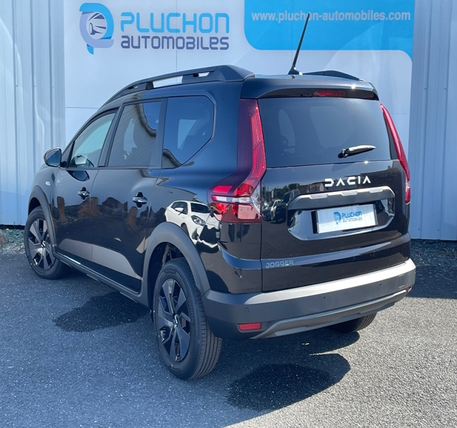 Dacia
                Jogger
