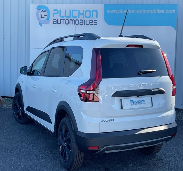 Dacia
                Jogger