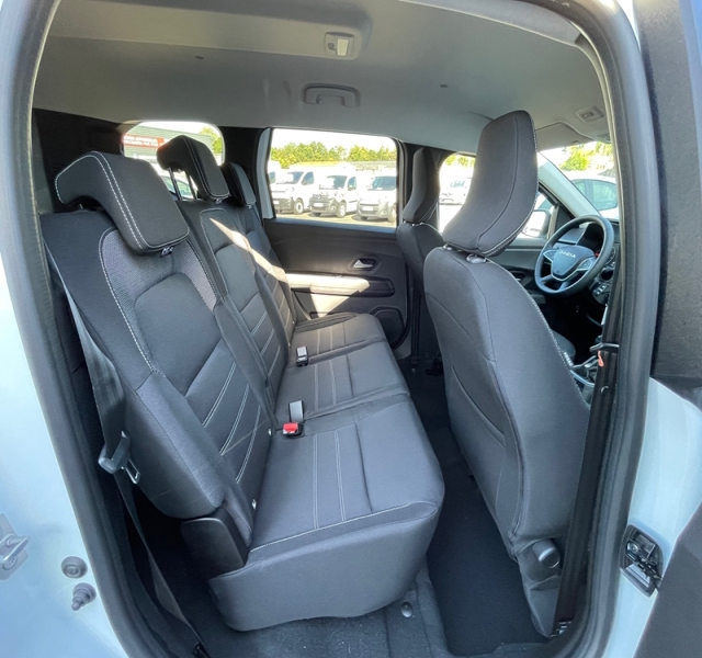 6 img-vehicule.jpgDacia
                            img-vehicule.jpgJogger