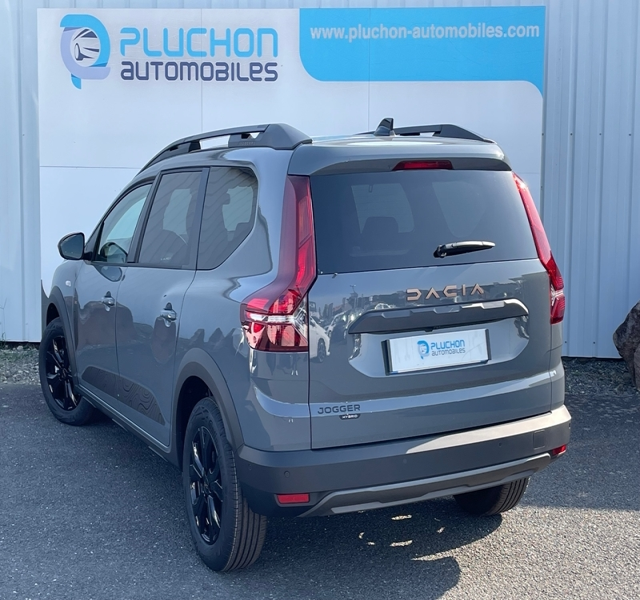 Dacia
                Jogger