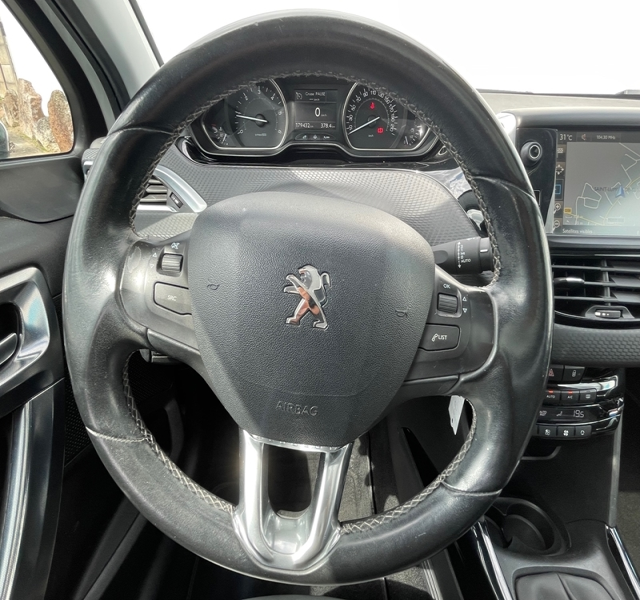 11 img-vehicule.jpgPeugeot
                            img-vehicule.jpg2008