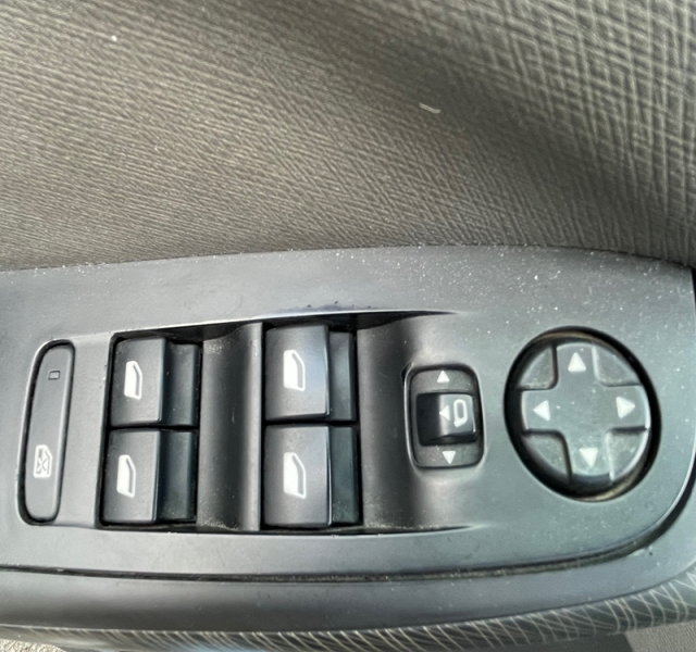 11 img-vehicule.jpgCitroen
                            img-vehicule.jpgC4 Picasso