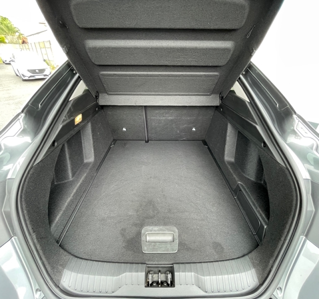 3 img-vehicule.jpgRenault
                            img-vehicule.jpgArkana