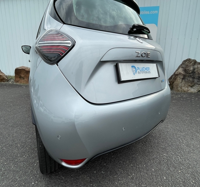 3 img-vehicule.jpgRenault
                            img-vehicule.jpgZoe