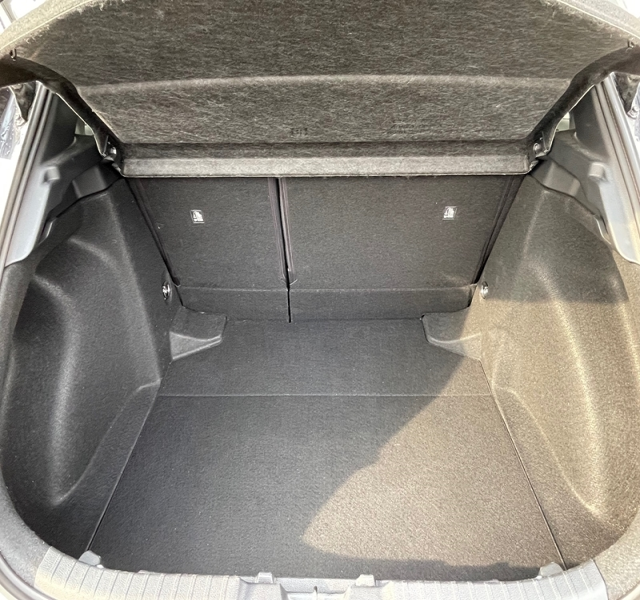 3 img-vehicule.jpgToyota
                            img-vehicule.jpgCorolla