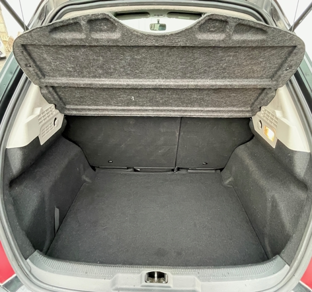 3 img-vehicule.jpgPeugeot
                            img-vehicule.jpg207