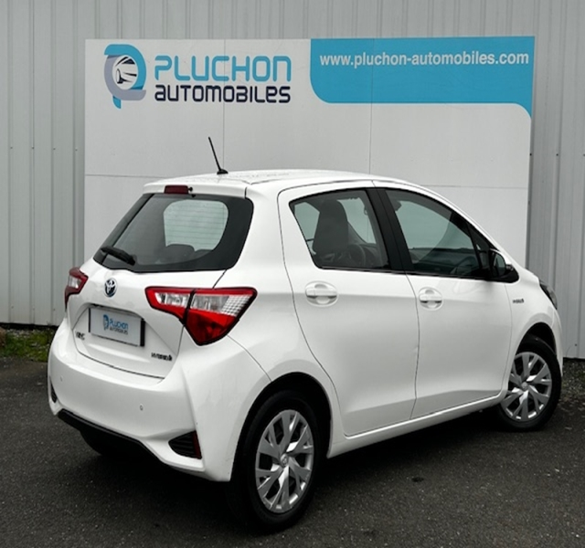 Toyota
                Yaris