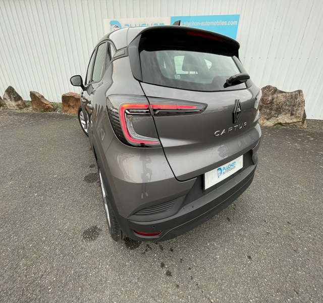 5 img-vehicule.jpgRenault
                            img-vehicule.jpgCaptur II