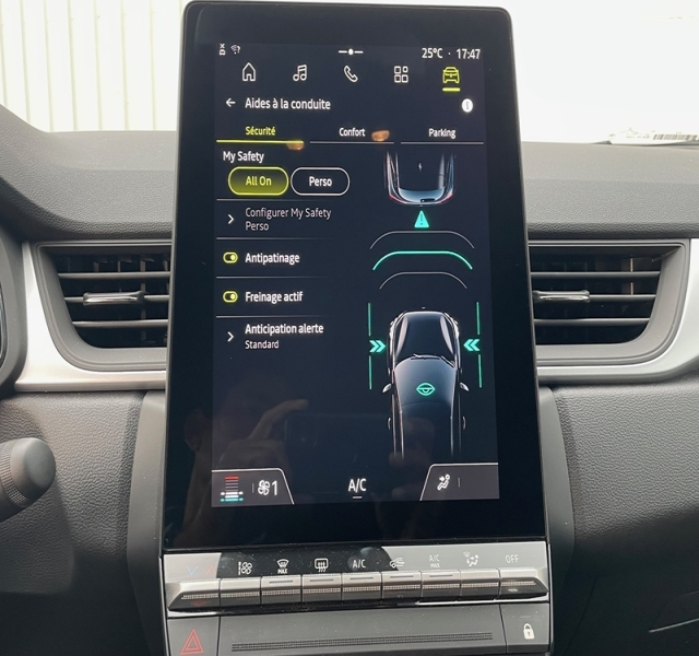 17 img-vehicule.jpgRenault
                            img-vehicule.jpgCaptur II