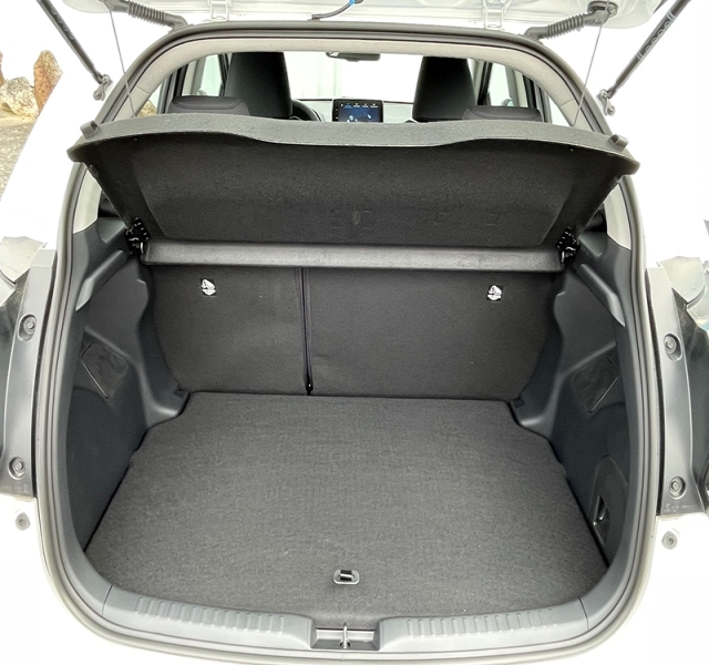 3 img-vehicule.jpgToyota
                            img-vehicule.jpgYaris