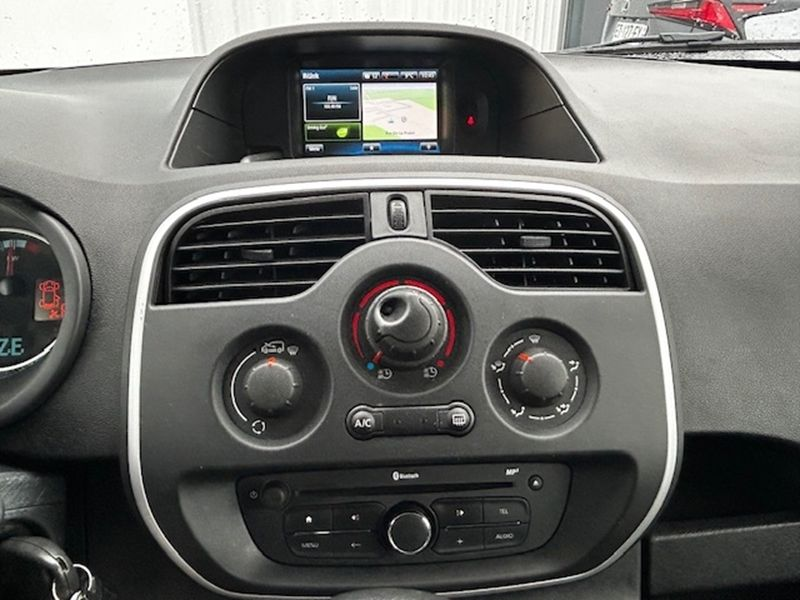 13 img-vehicule.jpgRenault
                            img-vehicule.jpgKangoo II Express