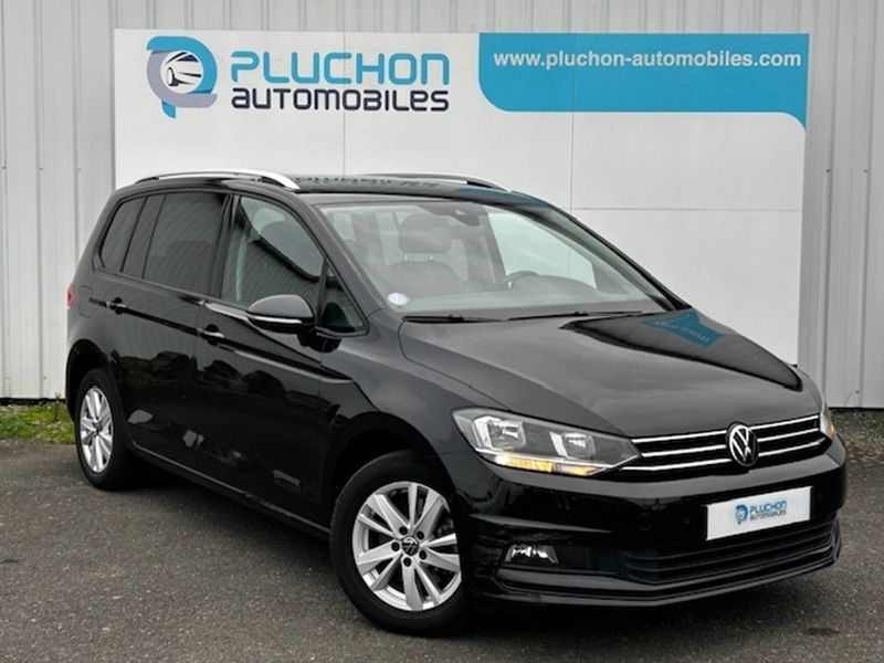 Volkswagen
                        Touran