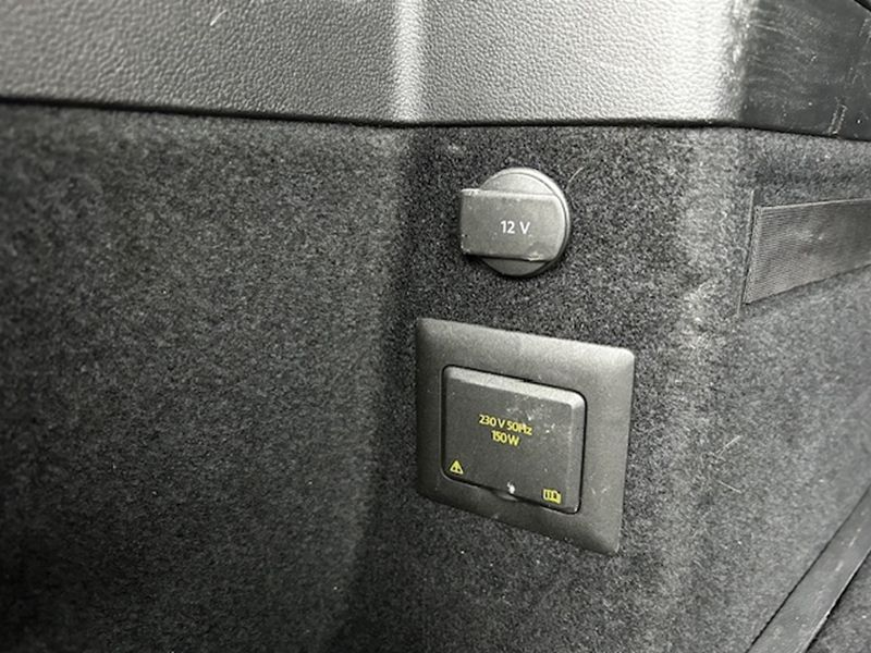 4 img-vehicule.jpgVolkswagen
                            img-vehicule.jpgTouran