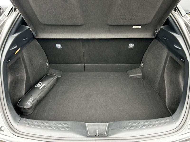 3 img-vehicule.jpgToyota
                            img-vehicule.jpgC-HR