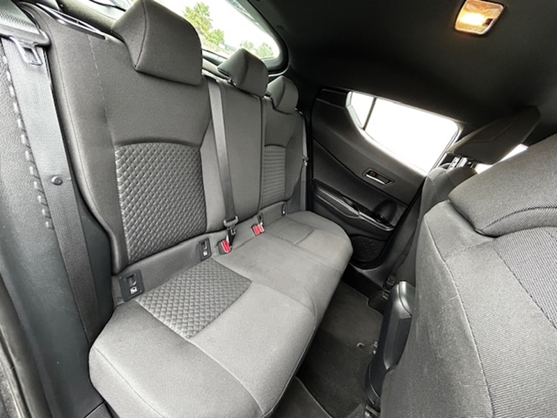 4 img-vehicule.jpgToyota
                            img-vehicule.jpgC-HR