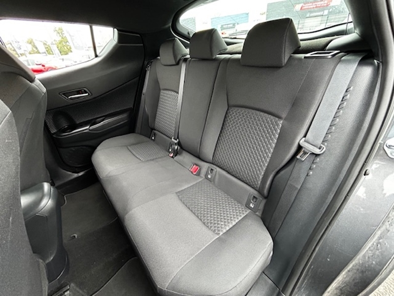 7 img-vehicule.jpgToyota
                            img-vehicule.jpgC-HR