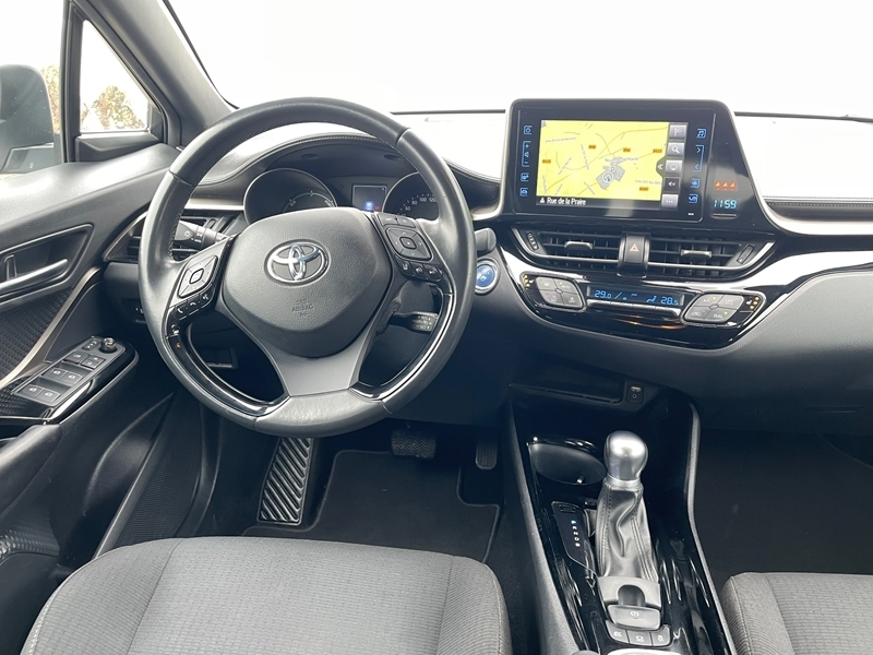 Toyota
                            C-HR