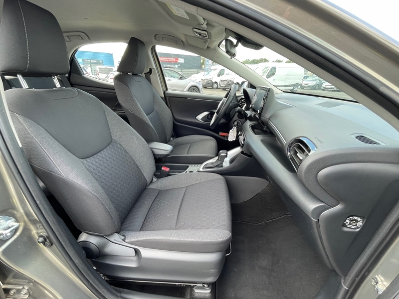 5 img-vehicule.jpgToyota
                            img-vehicule.jpgYaris