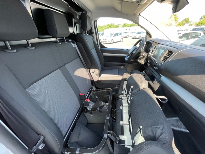 5 img-vehicule.jpgCitroen
                            img-vehicule.jpgJumpy Fg