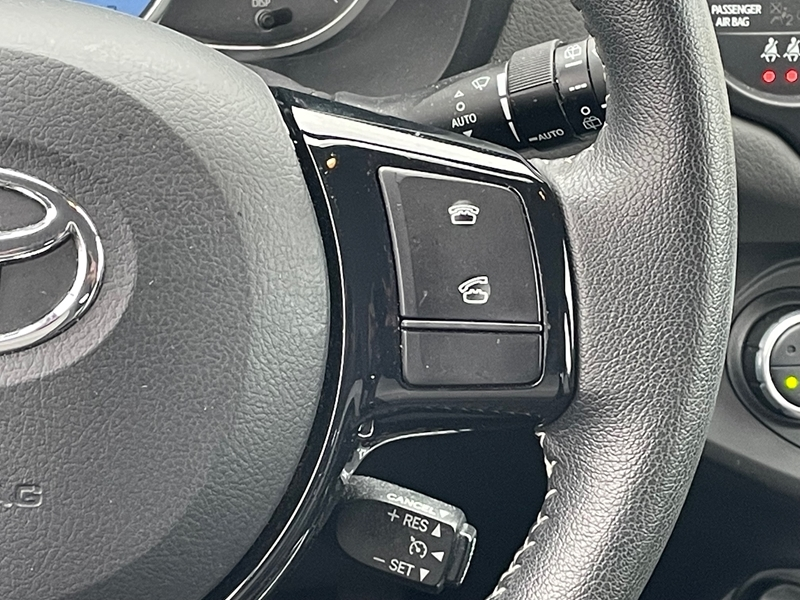 9 img-vehicule.jpgToyota
                            img-vehicule.jpgYaris