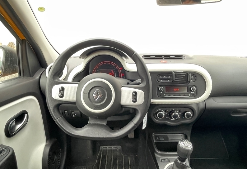 1 img-vehicule.jpgRenault
                            img-vehicule.jpgTwingo III