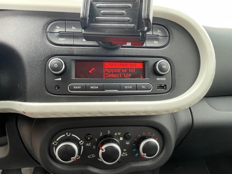 7 img-vehicule.jpgRenault
                            img-vehicule.jpgTwingo III