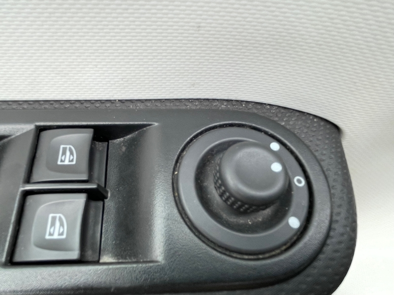 8 img-vehicule.jpgRenault
                            img-vehicule.jpgTwingo III