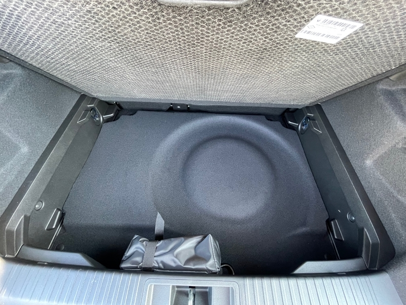 4 img-vehicule.jpgRenault
                            img-vehicule.jpgCaptur II