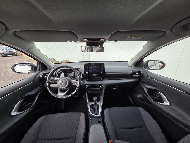 Toyota
                Yaris