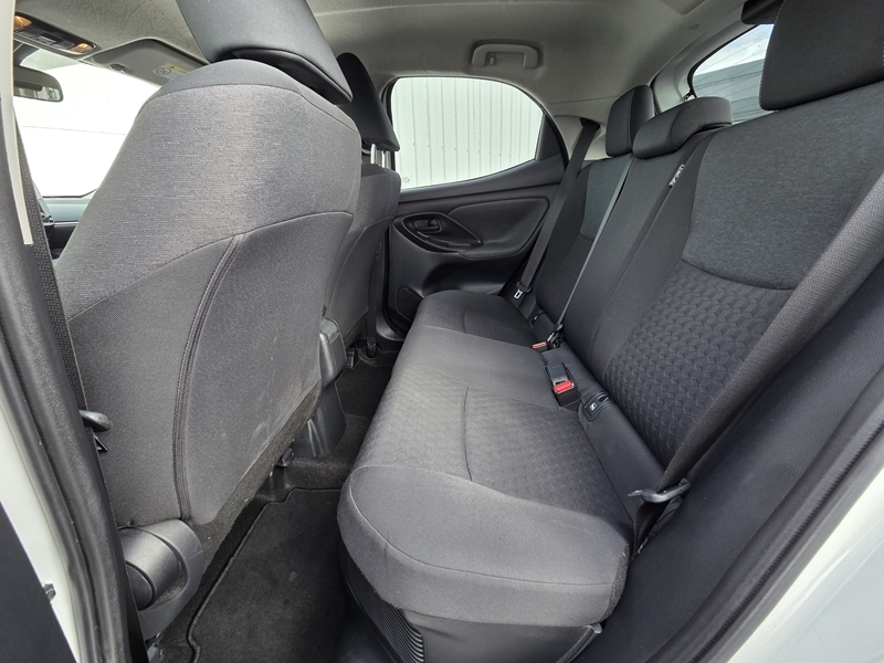 4 img-vehicule.jpgToyota
                            img-vehicule.jpgYaris