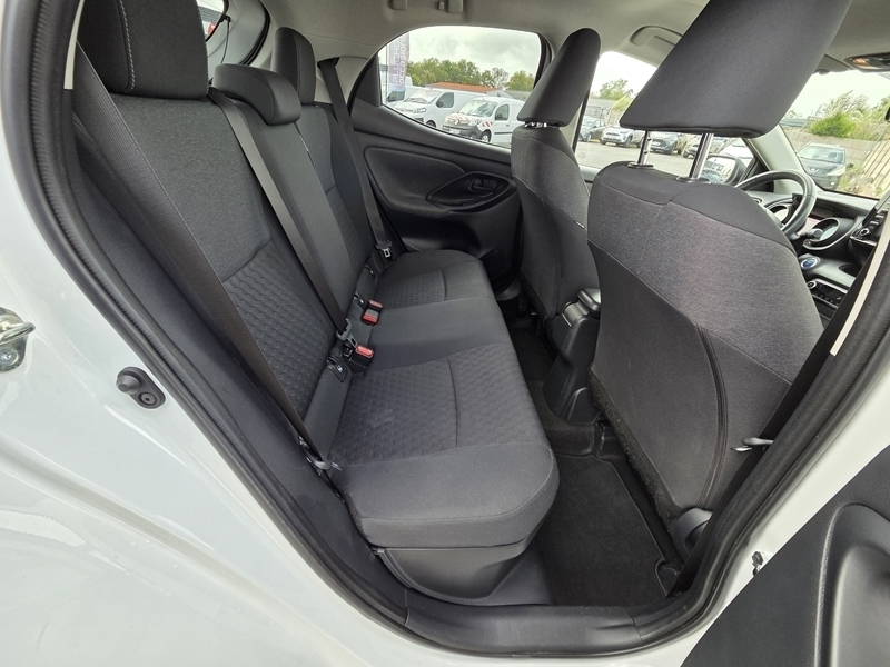 5 img-vehicule.jpgToyota
                            img-vehicule.jpgYaris