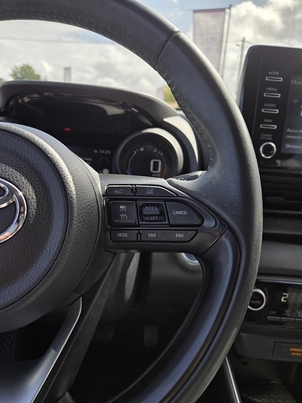 18 img-vehicule.jpgToyota
                            img-vehicule.jpgYaris