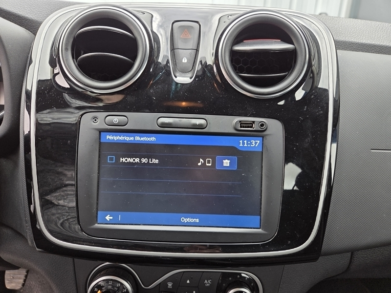 8 img-vehicule.jpgDacia
                            img-vehicule.jpgSandero