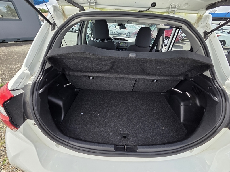 5 img-vehicule.jpgToyota
                            img-vehicule.jpgYaris