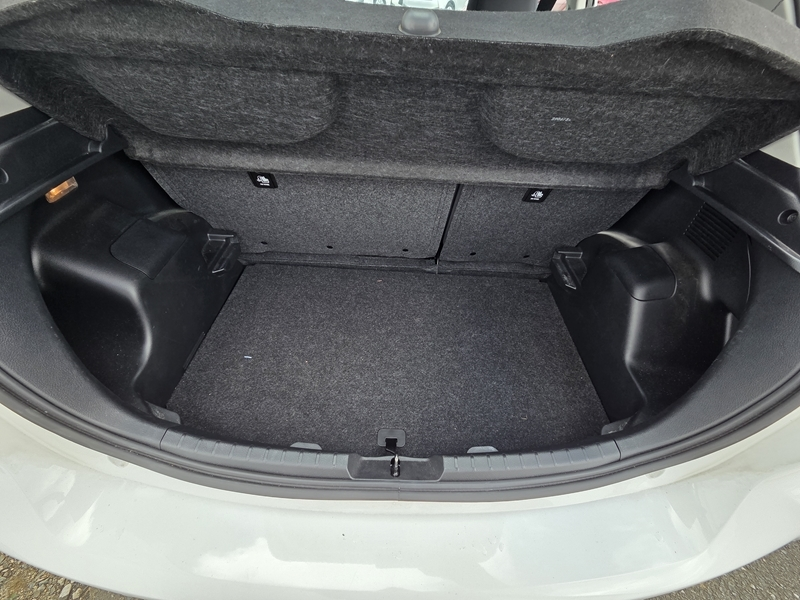 6 img-vehicule.jpgToyota
                            img-vehicule.jpgYaris