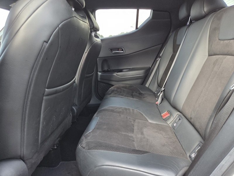 6 img-vehicule.jpgToyota
                            img-vehicule.jpgC-HR