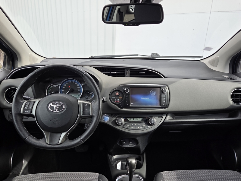 Toyota
                            Yaris