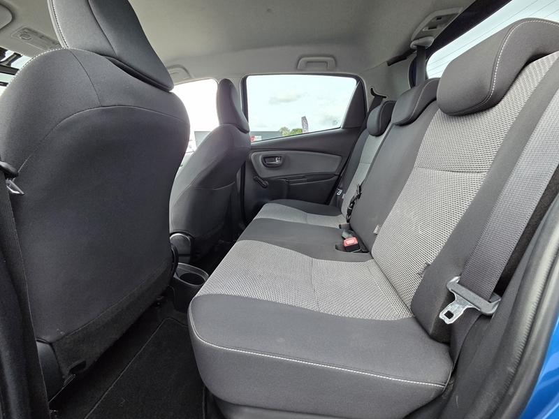 5 img-vehicule.jpgToyota
                            img-vehicule.jpgYaris