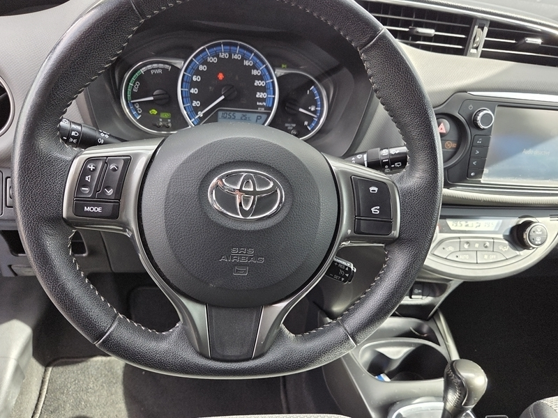 6 img-vehicule.jpgToyota
                            img-vehicule.jpgYaris